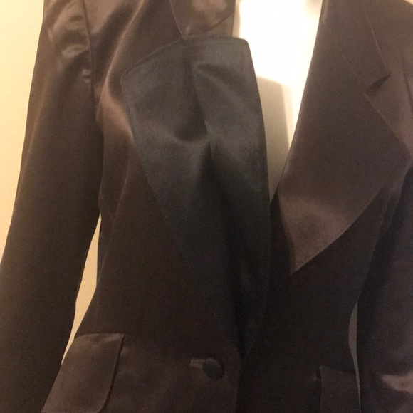 Escada satin skirt suit - Picture 4 of 8